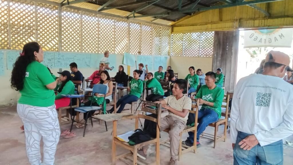 Com apoio do Floresta+, indígenas Tikuna participam de formação sobre etnoecologia e proteção territorial na fronteira do Brasil com a Colômbia e Peru