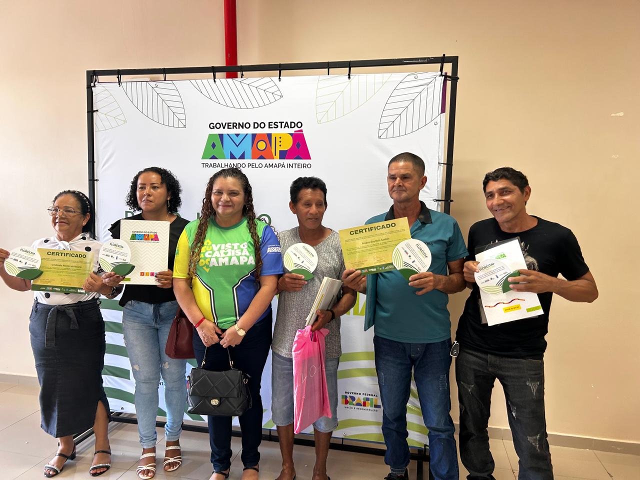 Agricultoras e agricultores são reconhecidos por conservarem a floresta e produzir alimentos de forma sustentável no Amapá